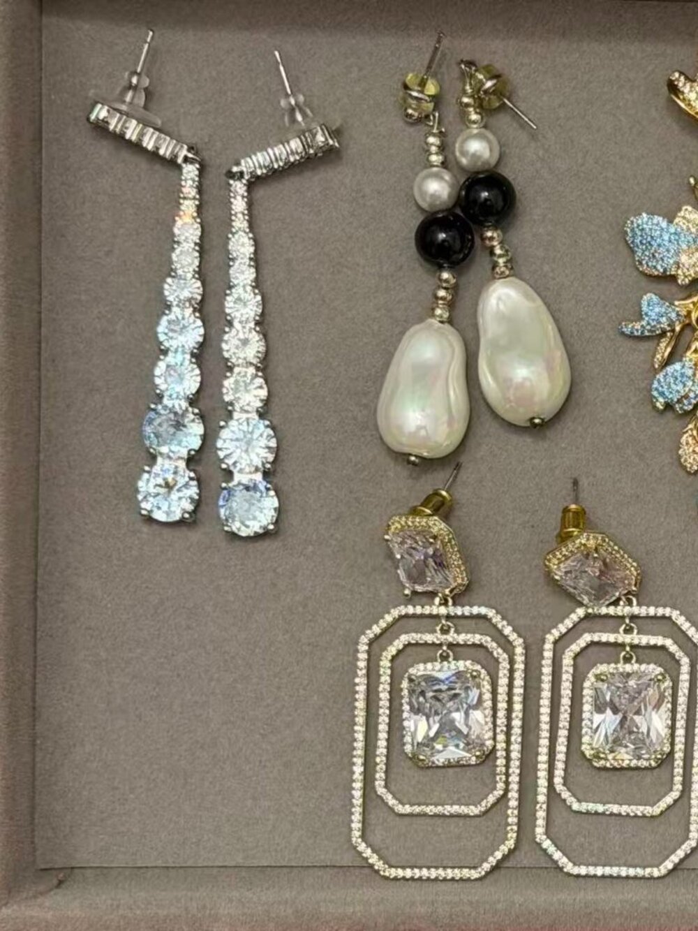 earring